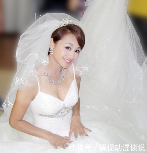 追逐墨尔本|曾是央视主持人,退出央视后成为一线女演员,儿子也成了大明星!