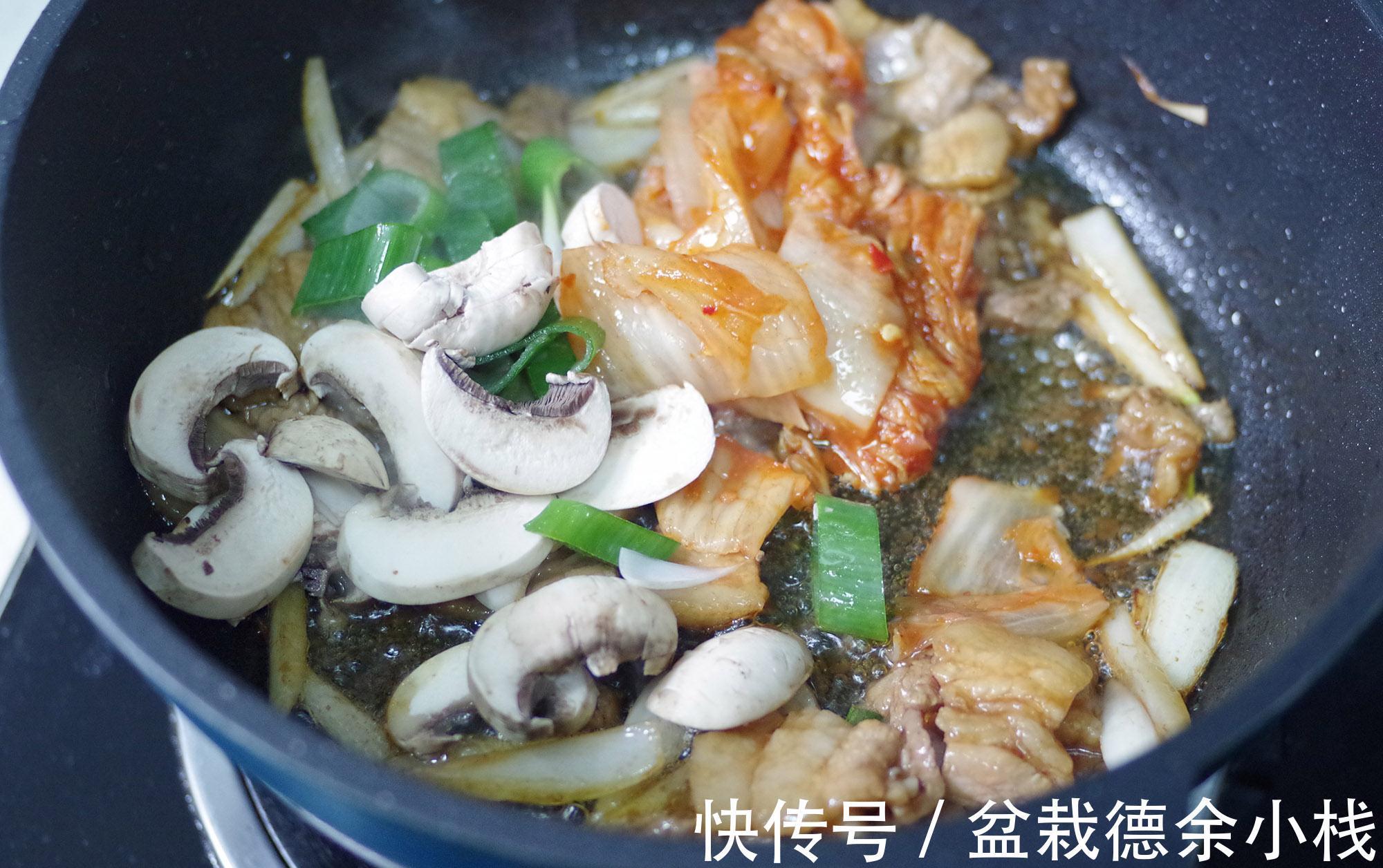 五花肉|泡菜烤肉酱意面,低脂美食,轻松易做的减肥餐