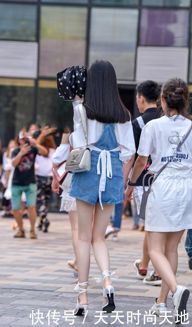 优雅|优雅十足的打底裤穿搭真的好靓丽，照亮姑娘如玉的容颜，经典穿搭