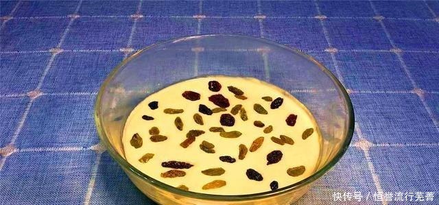 这个东西在桌子上,孩子们一次可以吃一个大盘
