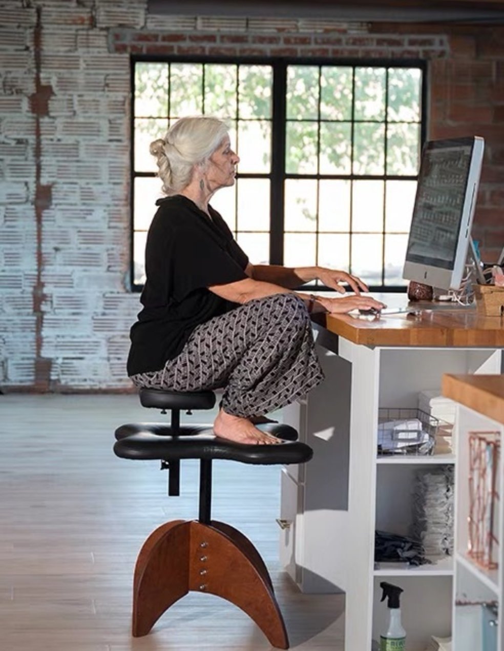 办公椅|居家第N天,某宝给我推了“盘腿神器”