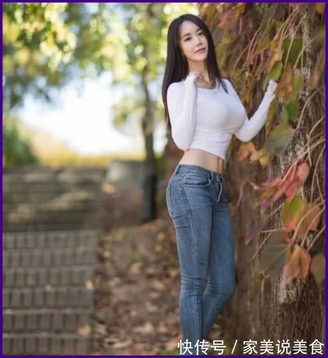 身型 洒脱的牛仔裤,就算“烂大街”更有前卫的感觉,尽显高挑身型