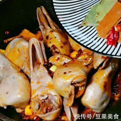 肉蔻|鸭头这样做，再也不用去绝味买了！朋友都说比绝味好吃