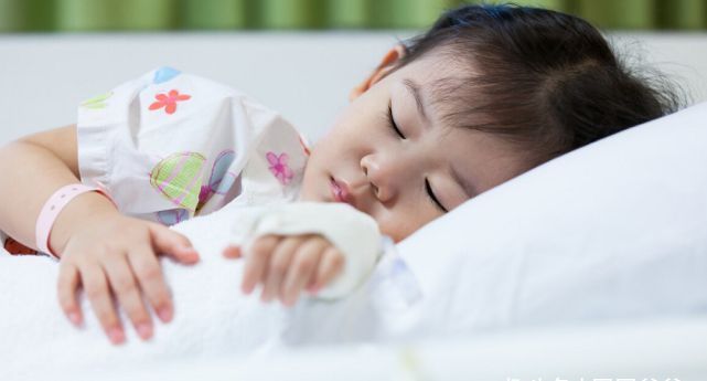 补充营养|发育增长剂被找到,并非牛奶,儿科医生:坚持让娃吃,个子蹭蹭长