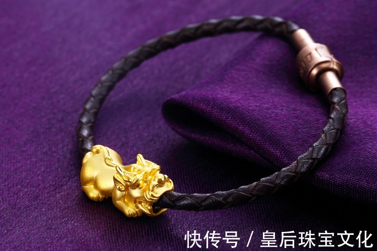 黄金首饰 黄金泛白是怎么回事 怎么处理