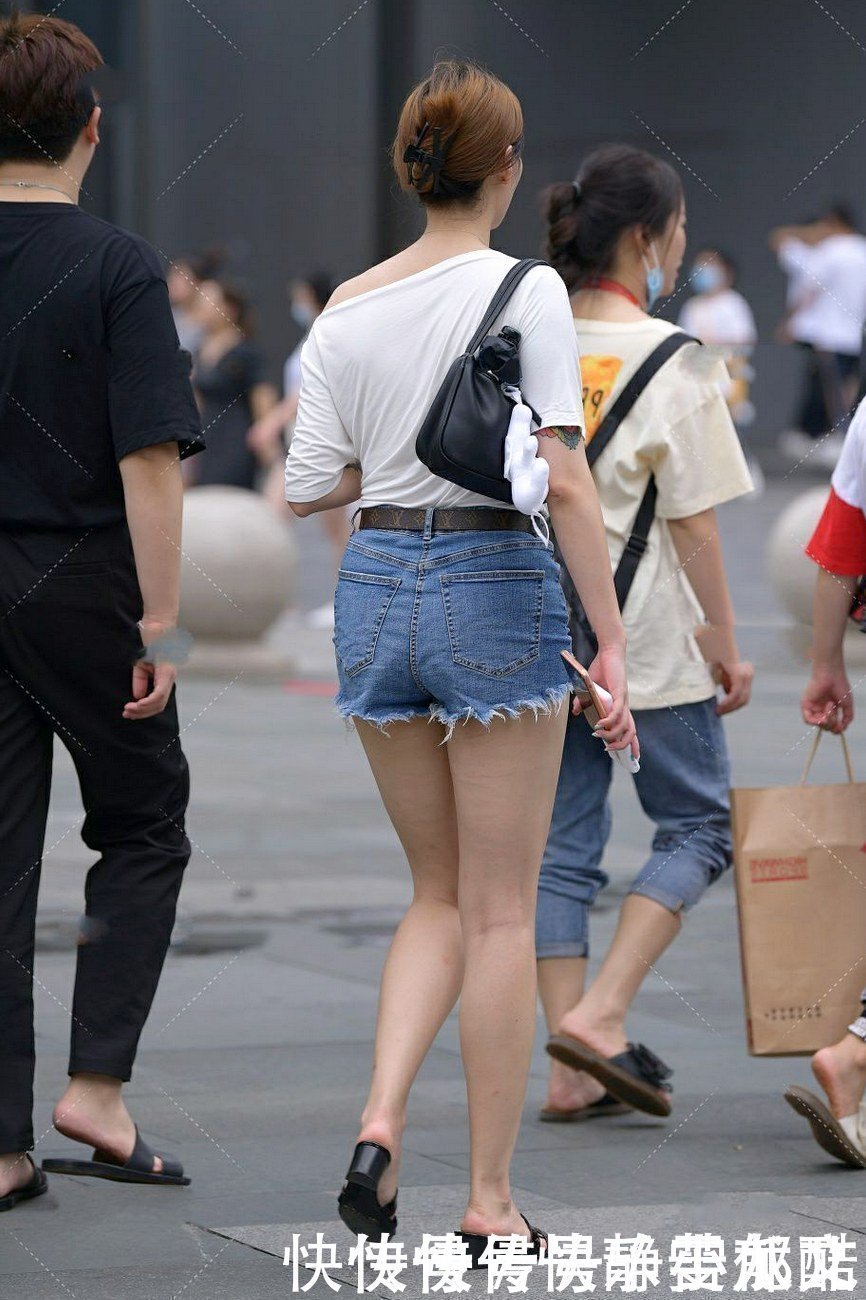 感觉|姑娘整体感觉一看就不像一般人，搭配精致高级！