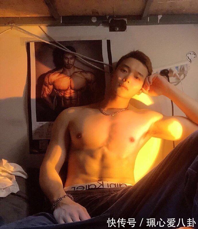 痞子|长春大学旅游学院肌肉学霸，肌肉漂亮帅气，痞子味儿十足！