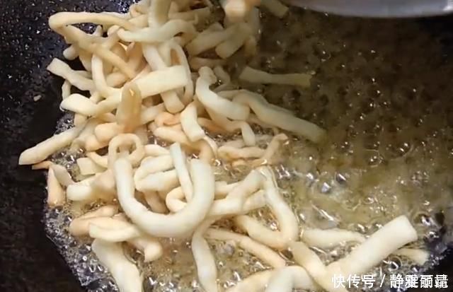 1碗面粉3个鸡蛋,教你百吃不厌做法,香甜绵软,解馋解饿,流口水