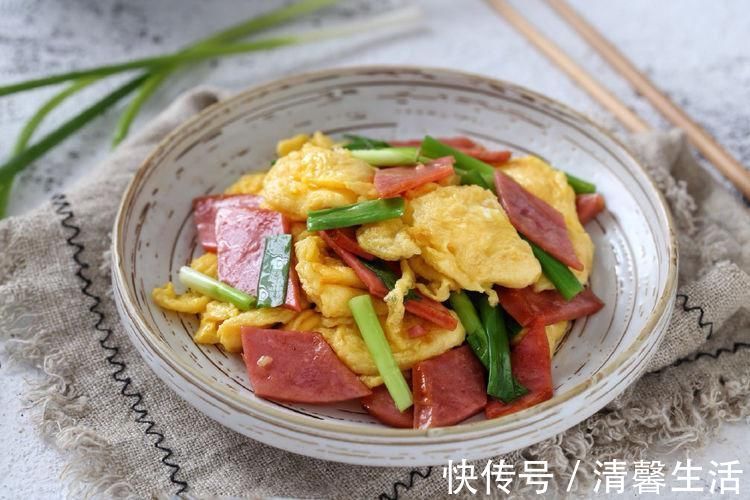 火腿炒鸡蛋|鸡蛋和它一起炒， 颜色好看又美味，主要是做法很简单，值得一试