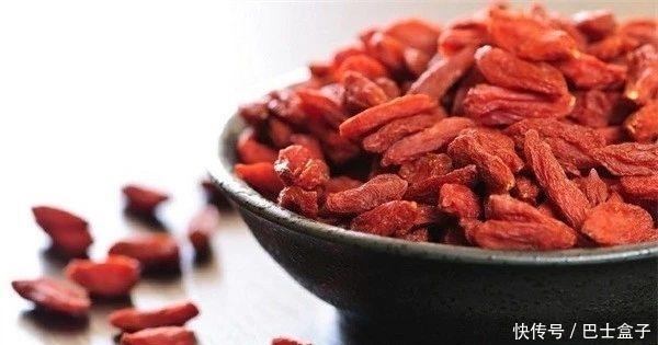 黄芪|黄芪蜂蜜枸杞一起喝吗?枸杞黄芪蜂蜜可以一起喝吗?