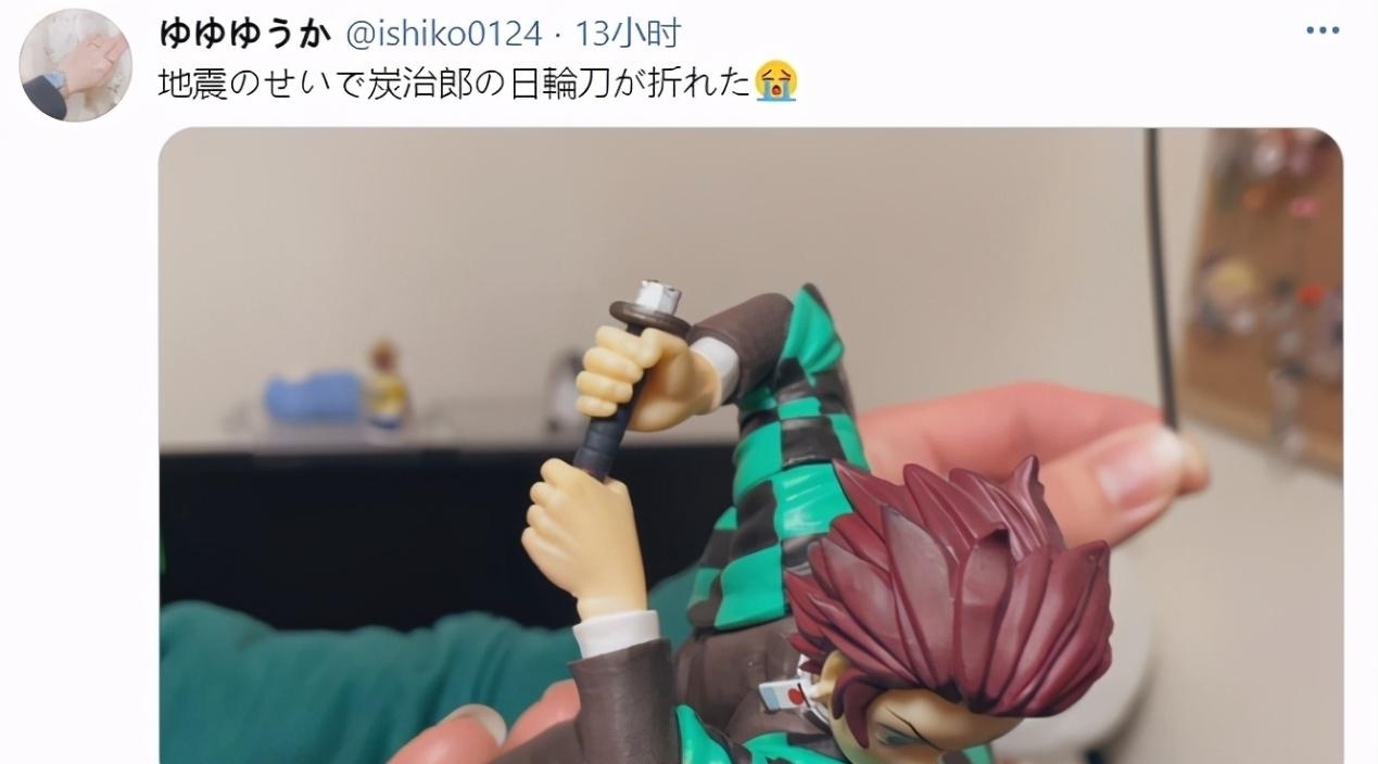 手办们|在日本地震中受损的手办,因为姿势奇怪,让网友从心疼到爆笑