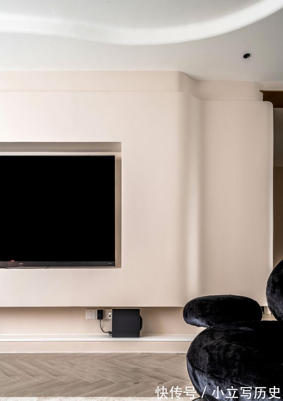 业主|红绿色搭配出雅致空间,热情活泼又张扬,不失自由和浪漫