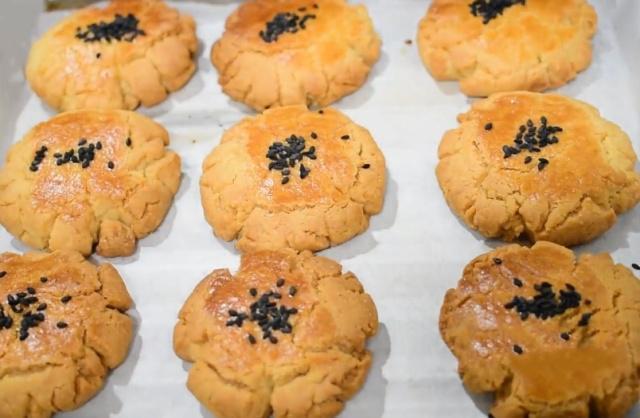 1碗面粉1个鸡蛋，教你在家做桃酥，香甜又酥脆，全家大小抢着吃