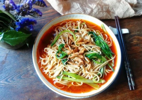 教你一道挂面的家常做法,看着有食欲,吃着香,特别简单