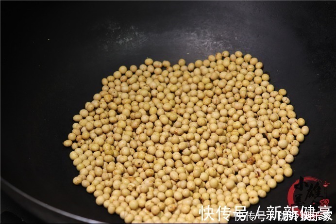 黄豆吃了20多年，这样做还是头一回见，软糯香甜，孩子天天点名做