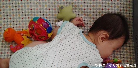 白天|前一秒还在玩,下一秒就直接睡着宝宝突然“没电”先别觉得好笑