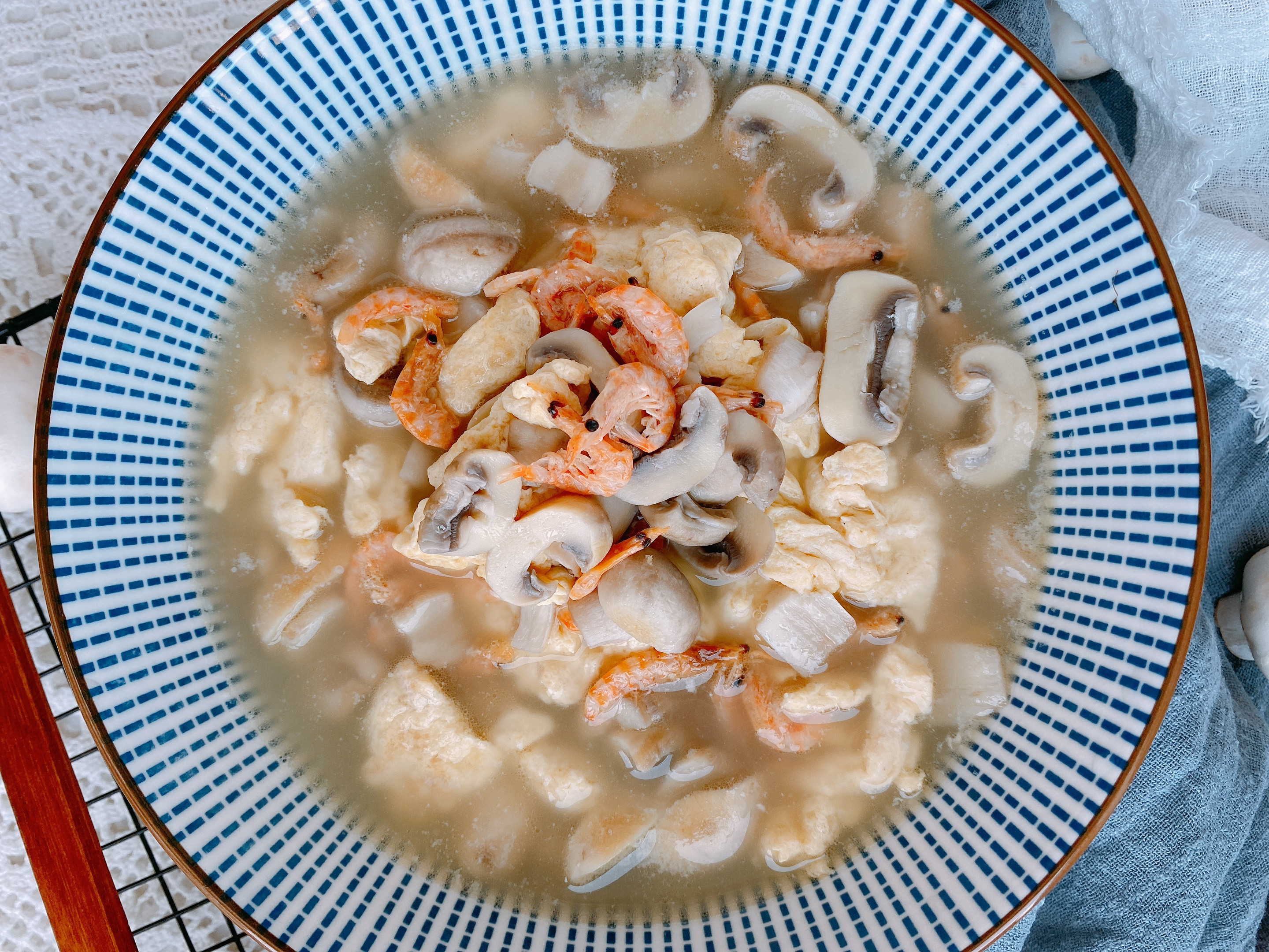 鲜掉眉毛的口蘑汤,节后刮油试试它,低脂低热量,简单易学营养好!