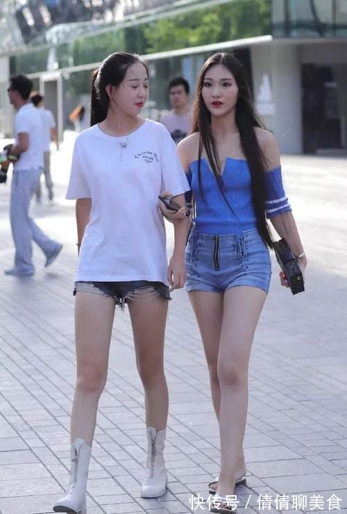 街拍|路人街拍长腿小姐姐的夏日穿搭,小心机露肩装超显身材啊