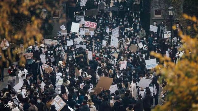 芝加哥大学|芝加哥遇害中国留学生母亲：“妈妈第一次出国，是参加你的葬礼”