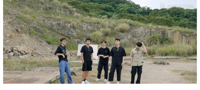 劉昊然參加五哈，被整慘，提前拒絕上向往，彭昱暢一臉苦笑