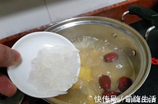 消食|便秘最该吃的不是香蕉而是它，一天吃两个，消食助消化比吃香蕉好