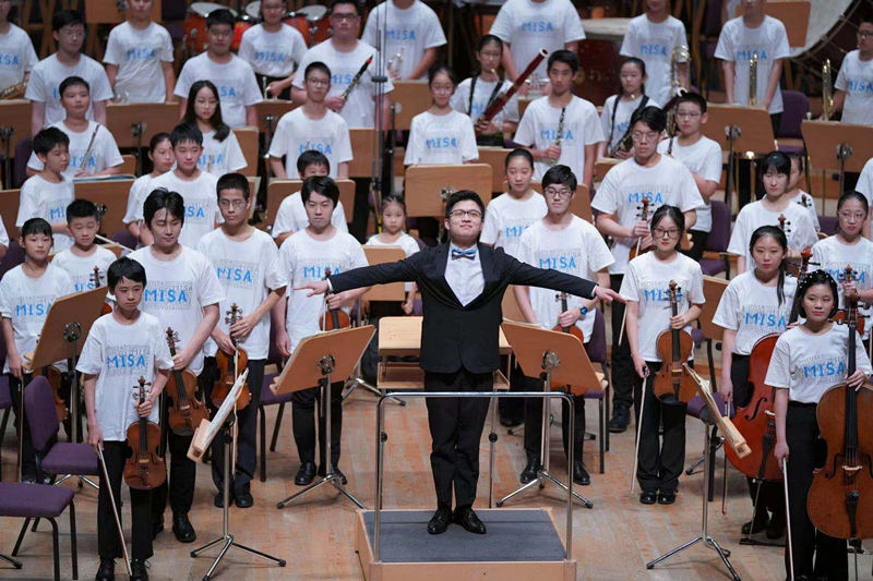 乐队|学生节日乐队9天成团 “00后”奏响《父辈》