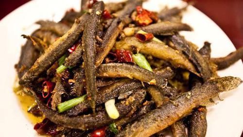  吃泥鳅到底要不要去内脏？很多人不懂，大厨：这才是正确的做法