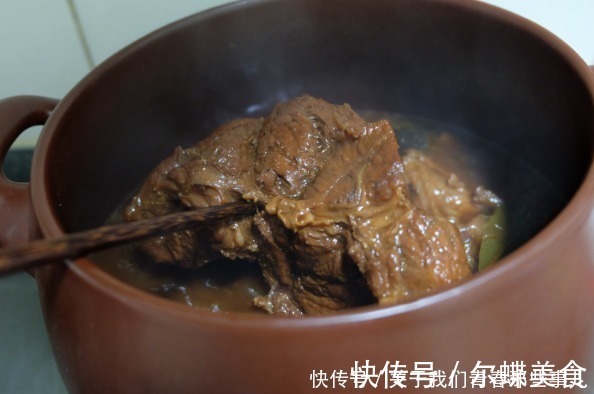 做酱牛肉时,多加“3酱”,牢记3个步骤,保证酥烂入味,酱香十足
