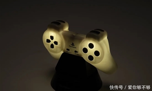 手柄|PlayStation官方授权周边商品开售：带游戏手柄的杯子很赞