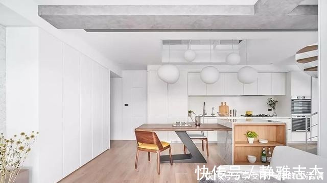 空间|原木+白色,营造出一个干净纯洁的空间,一个温馨的家!