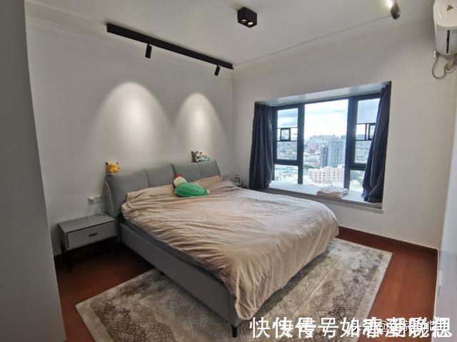 大理石|第一次在新房过年,很开心!安装轨道射灯,设计了电视墙,很亮眼