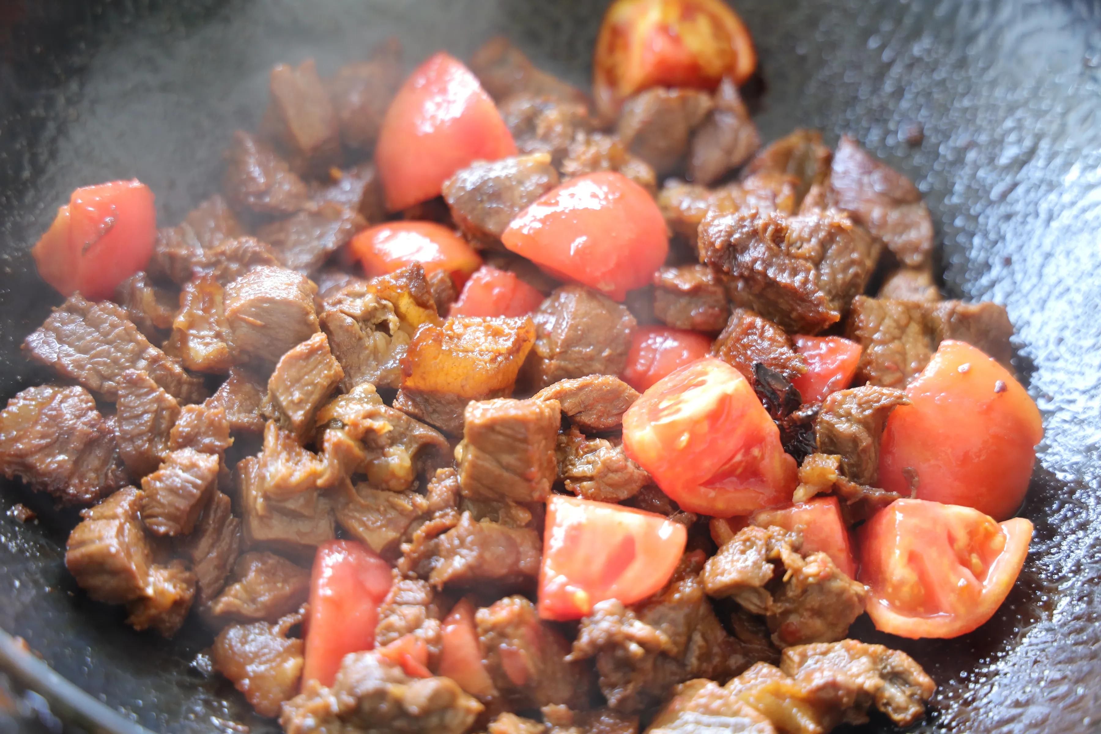 小雪将至，这道菜要多吃，汤汁多特别下饭，暖乎乎的，太舒服了