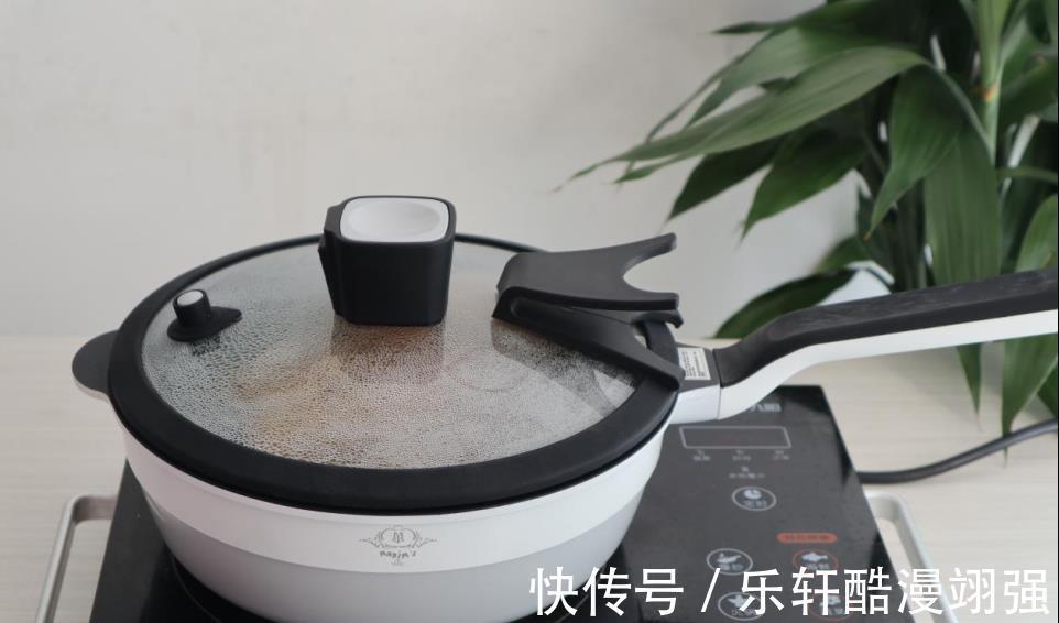 酱油鸡 鲜嫩多汁,咸香浓郁,就是干饭人的“战斗鸡”