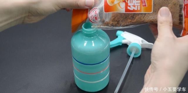 家里有养花的抓紧看看，学会这招，不烂根不生虫，花草越长越茂盛！