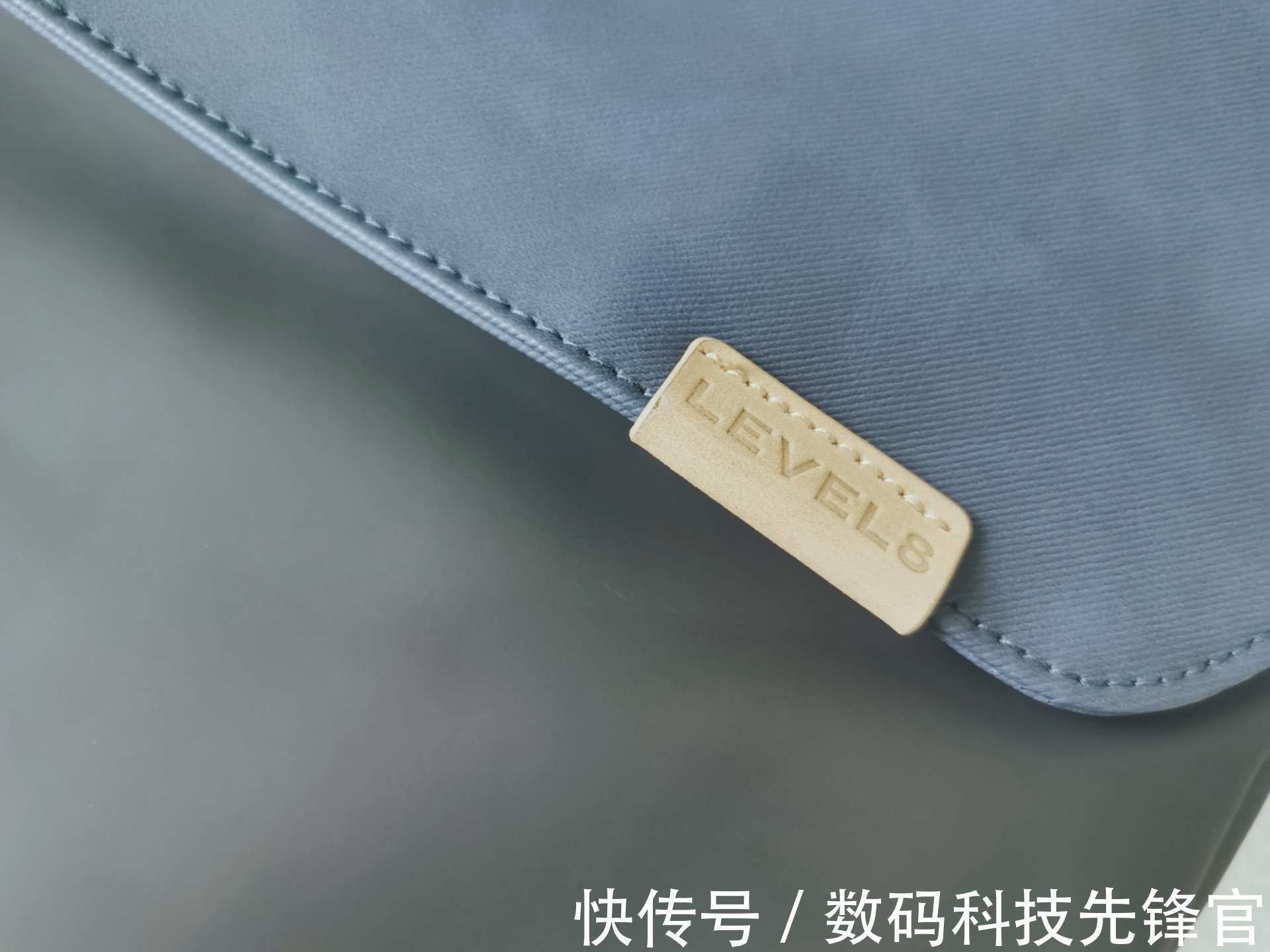 简约时尚 简约时尚,收纳包容乃大,用过最好用的双肩包