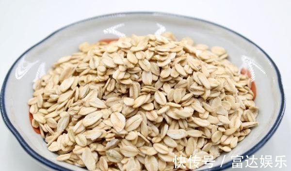 燕麦|女性不想大肚鼓鼓,常吃4种食物,清理肠胃,排毒养颜,甩掉肚腩