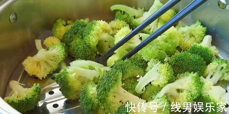 脆嫩|炒西兰花,最忌直接炒和焯水了,教你3招,脆嫩入味,营养不流失