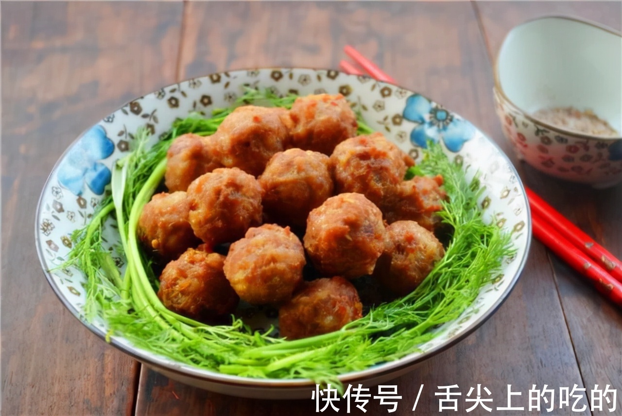 肉丸子到底怎么做才可以又滑又嫩?今天,老奶奶告诉各位制作方法