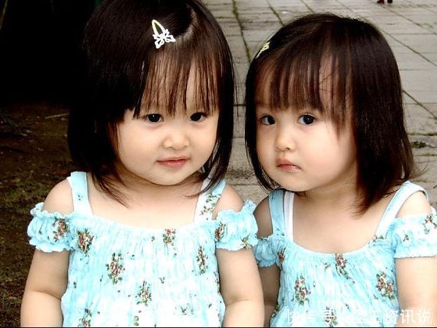 父母|小男孩坐公交因颜值高走红,网友建议批量生产