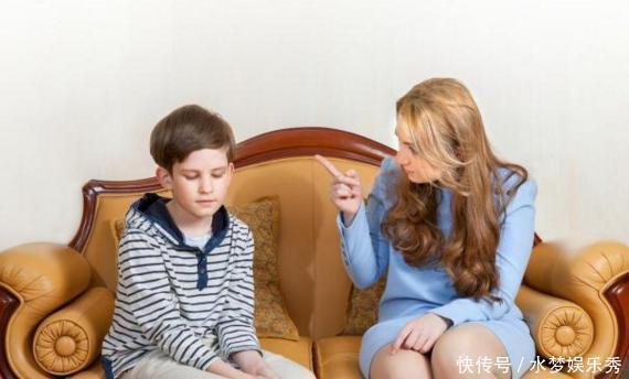 妈妈|男孩高铁上买了三份饭,遭妈妈大声斥责,乘客:孩子要被教坏了