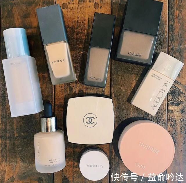 细闪|今天美容编辑教大家:如何用穿搭的思路学化妆