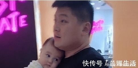 移动软卧|奶爸“小鸟依人”式抱娃：这是最豪华温暖的“移动软卧”了！