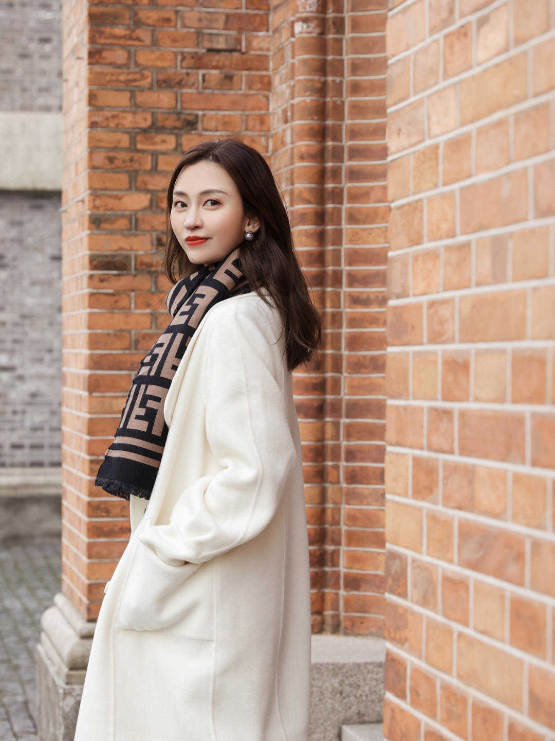 翻领|比较气质的大衣,带给比较独特的小姐姐