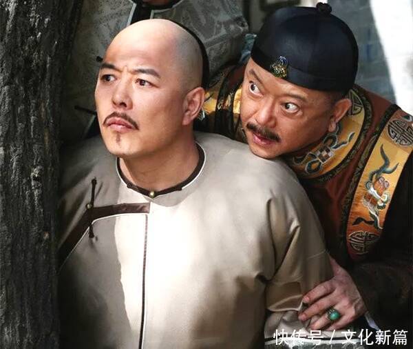 乾隆|乾隆为何如此宠信和珅,原来在这背后,还隐藏着一段传奇