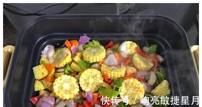 下饭|三汁焖锅想要好吃，酱汁是关键，学会秘制做法，鲜香入味又下饭！