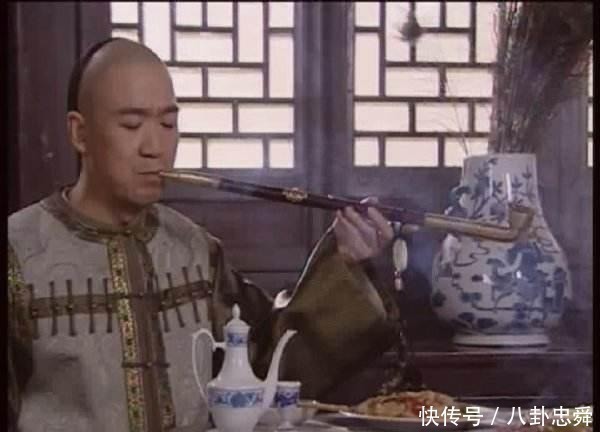 纪晓岚#老樵夫出上联:王不点头难做主,难倒纪晓岚,网友的下联非常经典