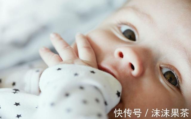 口欲|宝宝不管拿到什么都爱往嘴里塞为啥？背后隐藏着心理暗示，你要懂