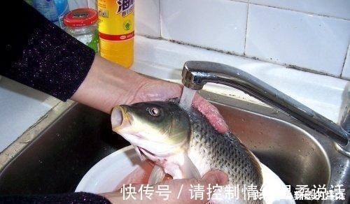 腥味|鱼腥最怕的是“它”,洗鱼时往里加一点,腥味轻松去除,鱼更鲜!
