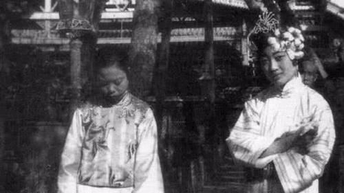 远胜|溥仪皇妃文绣绝版老照片,才情过人远胜婉容,第四张最令人惊艳!