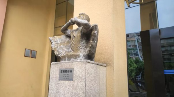 app！在这里，一呼一吸皆成为美妙的乐章！蓝媒小记者探访“藏”在刀茅巷小学里的口琴博物馆